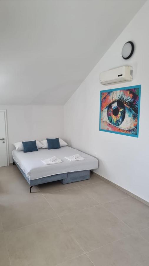 Kings Landing Apartment Novalja Exterior photo