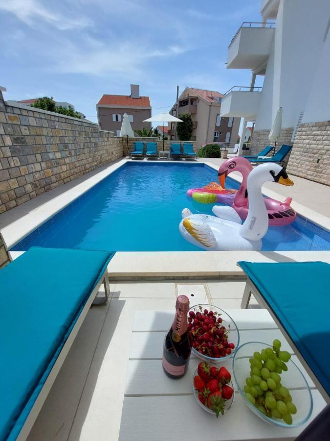Kings Landing Apartment Novalja Exterior photo